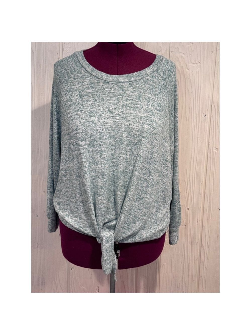 Thyme & Honey Green Tie Waist Top XL